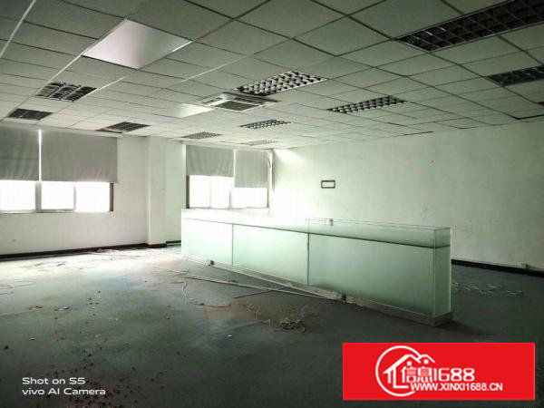 厦边小面积厂房出租带精装修！！！