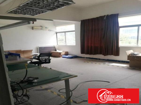 坪山大工业区红本厂房688平米，形像好，交通方便，园区配套好