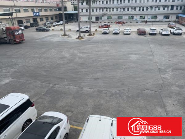 塘厦凤凰岗新出二楼950平方精装修全新地坪漆厂房无转让费出租