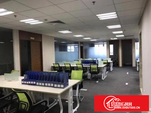 坂田杨美地铁站附近厂房，交通便利，环境优美，大小可以分租