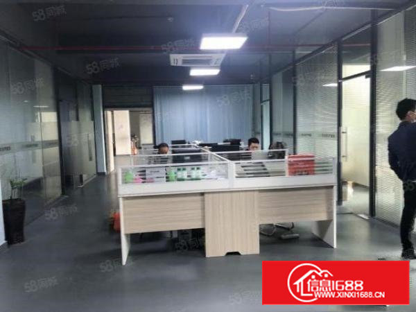 石岩镇带装修，不要转让费楼上1100平方厂房出租