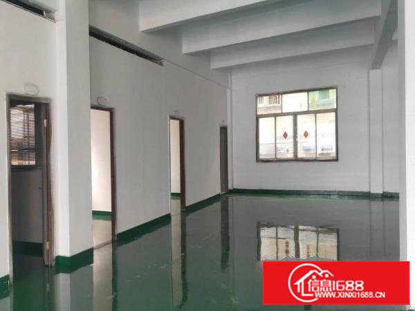 新出！平湖华南城西门边上工业园168平方带办公室装修厂房急租