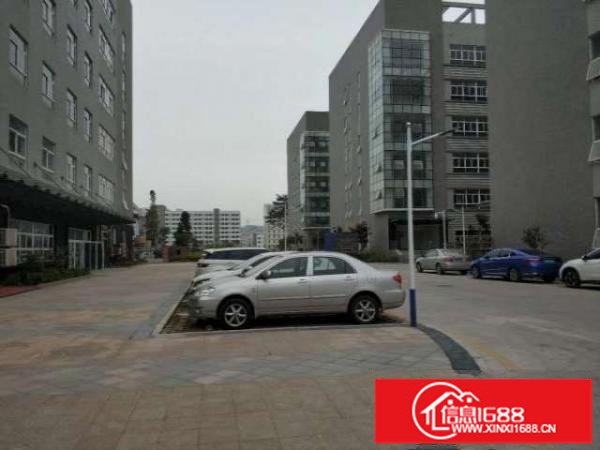 宝龙比亚迪1楼5000平方可分租，精装修形象好