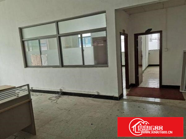 田坑独院厂房1~3层分租1000平方平方，空地大