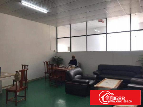 长安沙头社区，新出楼上350平带简装修，车间水电齐全