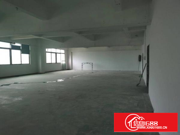 坂田五和地铁口楼上400平方厂房出租