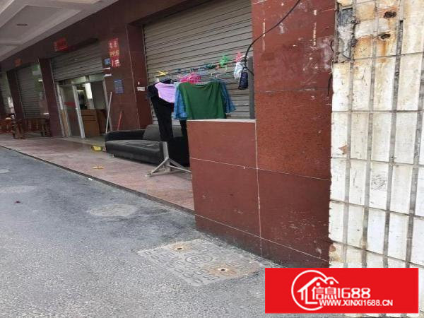 布吉、地铁口《?两栋公寓楼》可包租合同12年