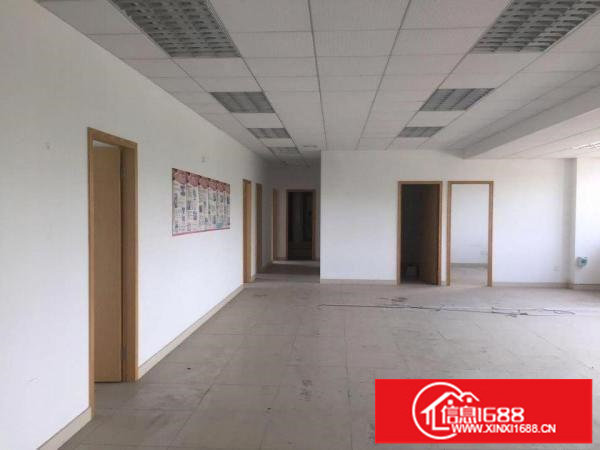 坪山新出400平现成办公室价格便宜带装修