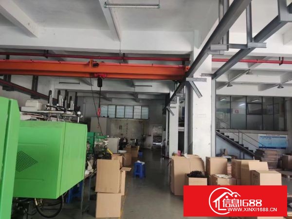 东莞大岭山镇，杨屋村，龙大高速出口附近，工业园区标准一楼700平方，现成装修，行车