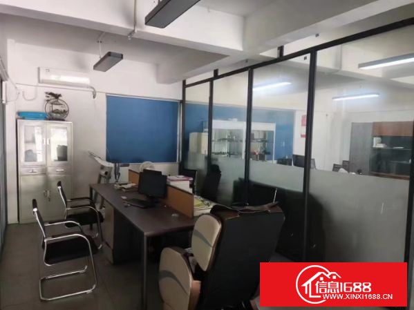 东莞大岭山镇，杨屋村，龙大高速出口附近，工业园区标准一楼700平方，现成装修，行车