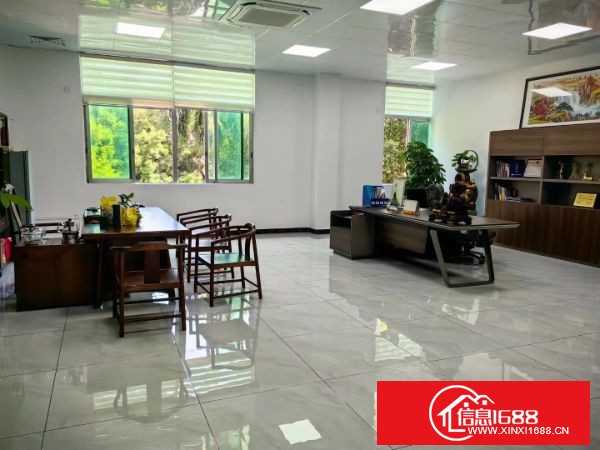 龙岗中心城2楼整层1300平方、带装修水电齐全、价格优惠、拎包入住！