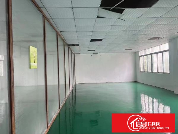 平湖山厦工业区2楼1300平厂房对外招租 现成办公室带装修 行业不限 可办环评