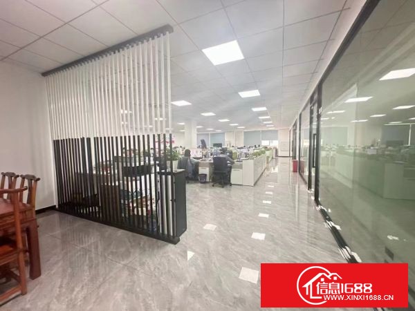 观澜梅观高速路口同富裕工业区 新出原房东独院厂房厂房1-3层4700平宿舍1-4层1500平，实际面积6000平，可分租