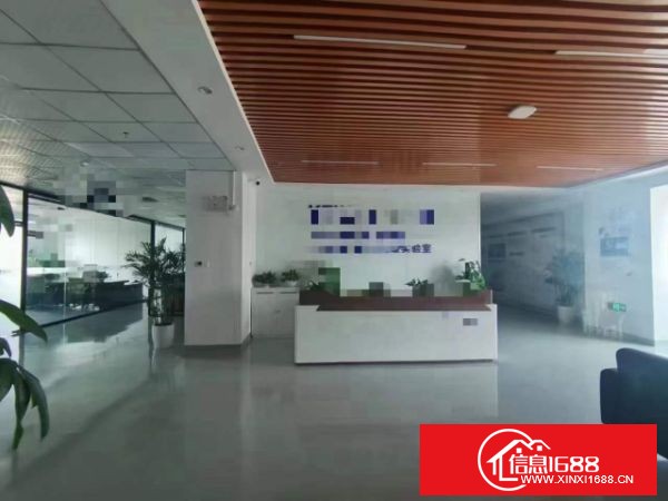 观澜地铁口原房东全新装修一整层1600平，带前台办公室、车间、仓库，现成无尘车间，环境优美