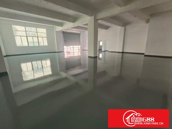 龙华大浪原房东厂房直租，工业区已全部翻新，现B栋三楼500平，一楼880平，C栋三楼880平、二楼480+440平全带全新地坪漆
