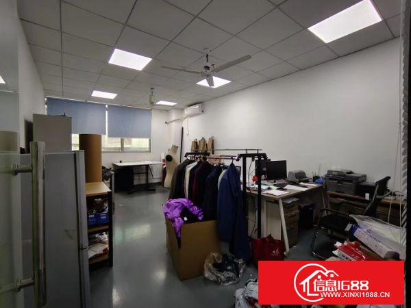 布吉丹竹头工业园新空出楼上1200平方厂房出租，交通方便，生活配套设施齐全，原房东直租