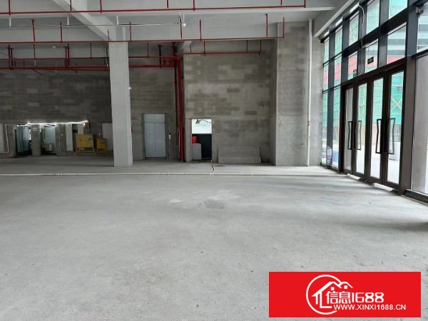 龙华新空出来独栋1-4层4000平，带两台电梯，一楼6米，2-3层4.8米，形象好，空地大。玻璃幕墙，适合企业总部