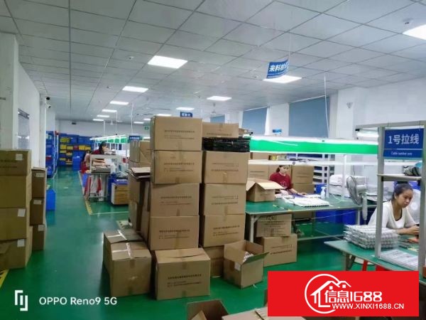 龙岗龙东二楼面积800平 带精装修无尘车间 有标准两吨新电梯 水电办公齐全，可拎包入驻