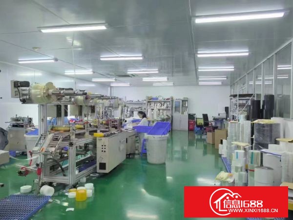 东莞长安镇锦厦 三楼1000平米月底空出。 水电齐全，现成办公室