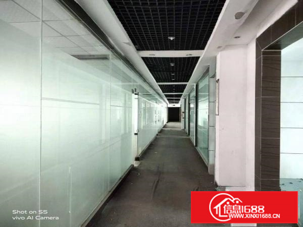 厦边小面积厂房出租带精装修！！！