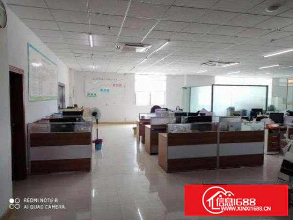 茶山镇布料市场旁厂房招租、单层1500平方，花园式厂房