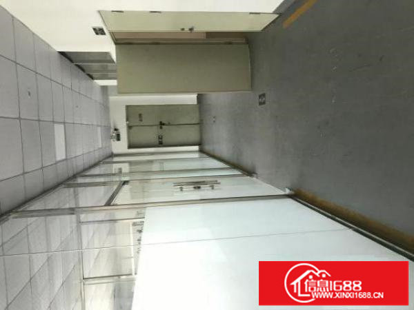 横岗大康沙荷路边带装修厂房出租单层好停车480平带玻璃隔间