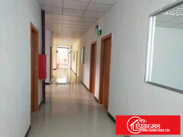 高速口附近钢构厂房出租，2000平方，下个月空出，带装修