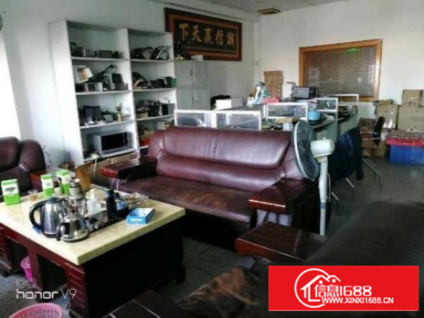 西乡流塘路口富强大厦旁边厂房分租，我本人是做电子产品组装，