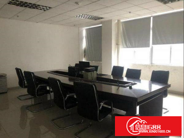 龙岗区宝龙新出1楼850平方厂房出租精装修带地坪漆