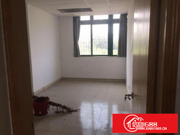 坪山新出400平现成办公室价格便宜带装修