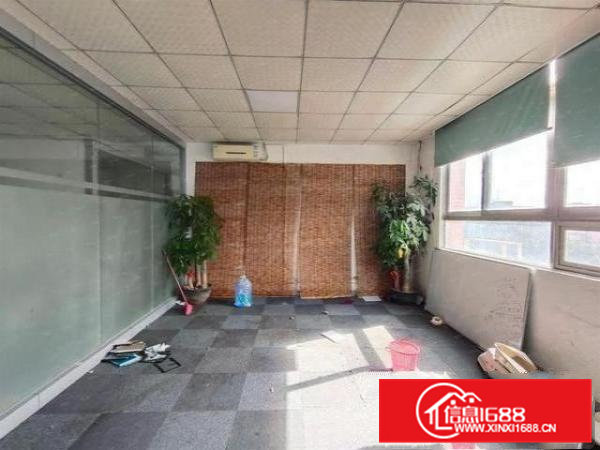 企石霞朗村楼上带精装修1500平厂房出租