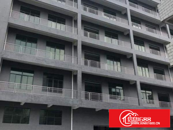 标准厂房共六层，靠东部快速一公里