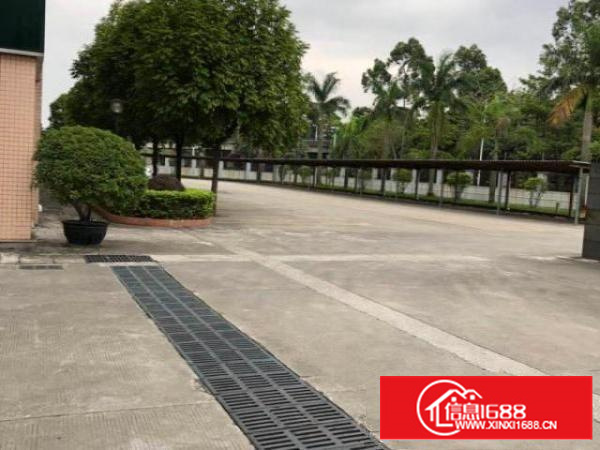 龙岗宝龙工业园二楼半层带装修办公室有消防700平招租