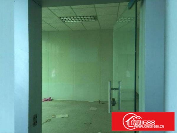 凤岗雁田新空出豪华精装修厂房楼上1100平，近深圳