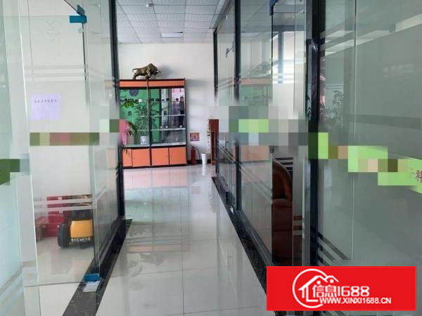 凤岗五联临深片区楼上新出1000平方，现成装修水电齐全！