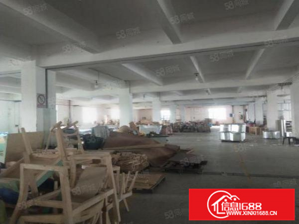 国道边上，独门独院。红本上市形象，超大空地免费