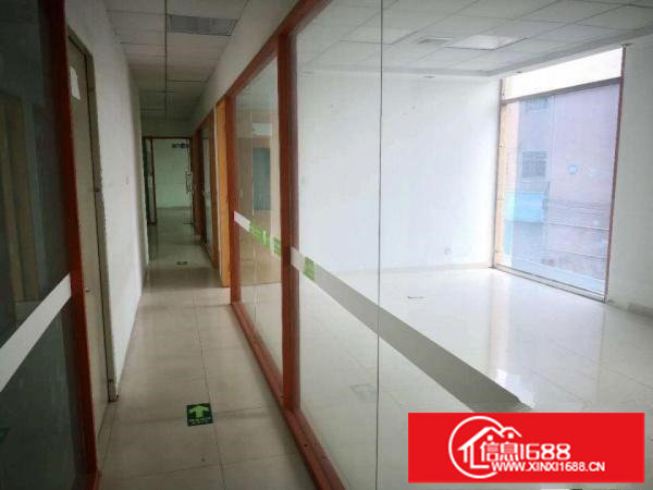 坂田地铁口200米，新出精装修厂房1100平，价格28元！！