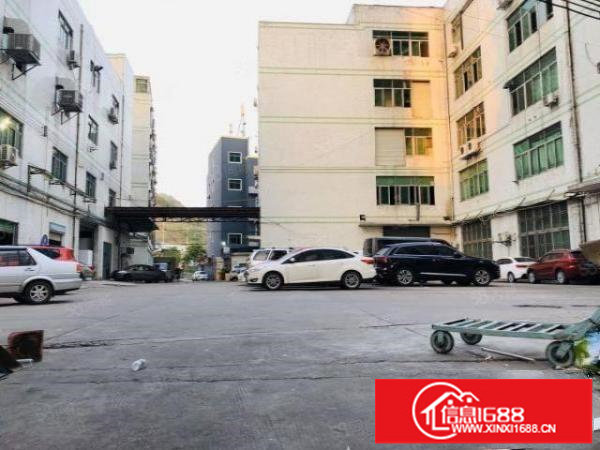 横岗永湖地铁口附近原房东直租一楼1800平红本厂房