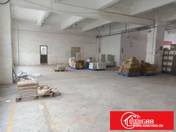 平湖山厦工业区独院厂房分租三楼800平方带办公室装修出租