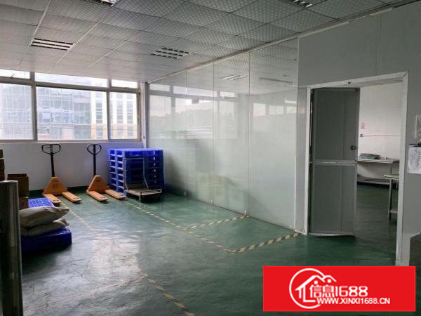 横岗水官高速口1200平一整层厂房，带装修院子大