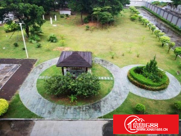 平湖原业主独院厂房分租三楼2200平分租，带办公室装修好急租