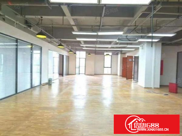 福永新出标准厂房楼上580平，精装修带前台。