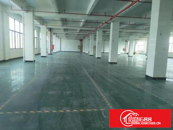 凤岗镇空出实际面积1500平，全新地坪漆，3吨货梯，好招工