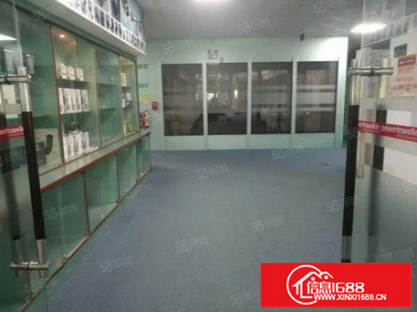 坪山高铁站旁边整层厂房900平现成装修办公室地坪