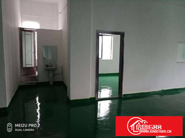 平湖凤门工业区二三四楼带装修厂房1200平方急租