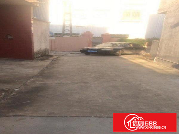 房东直租，可住人，做工厂，做仓库均可，有三箱电表