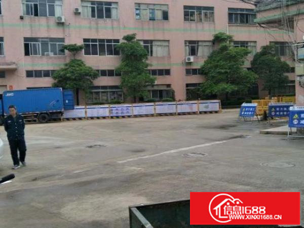 近马路交通便利，大车进出方便，产证齐全有红本