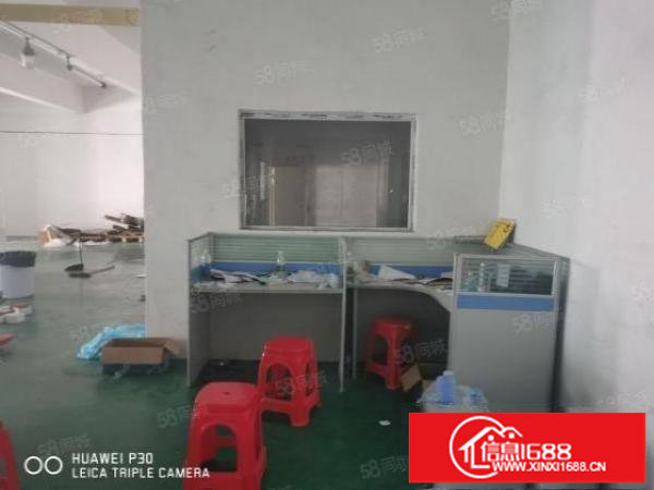 观澜工业园厂房四楼400平方出租精装修水电齐全现成空调