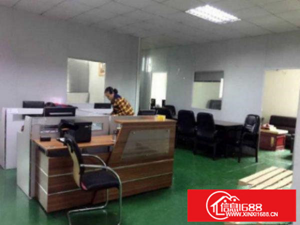 平湖白泥坑独院标准厂房一楼700平出租带精装修临近主干道