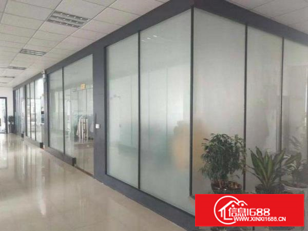 平湖标准厂房1500方、可分租、交通方便、电大